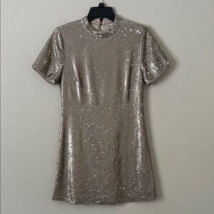 Like New! Forever21 High Neck T-shirt Dress in Gold Deco Sequin in Size M